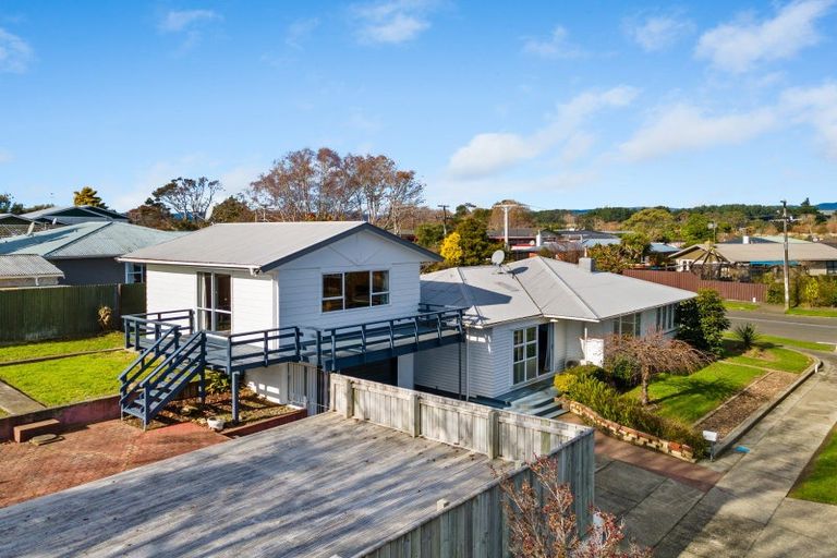 Photo of property in 2 Stoke Place, Awapuni, Palmerston North, 4412