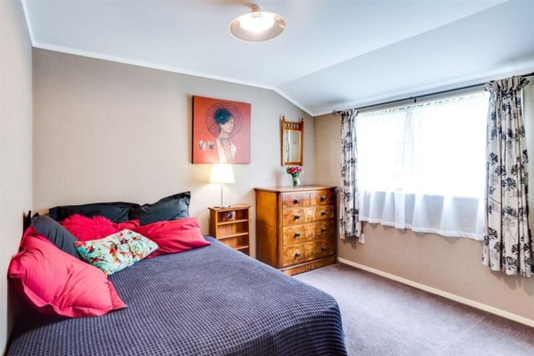 Photo of property in 45 Whiting Crescent, Greenmeadows, Napier, 4112