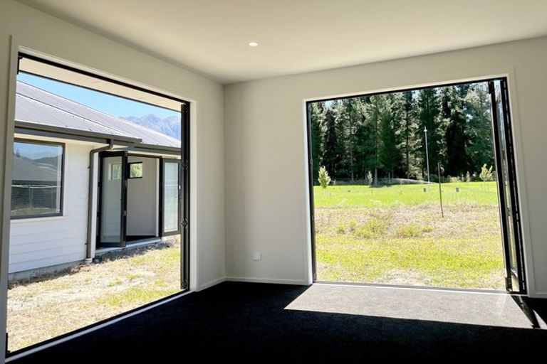 Photo of property in 2 Balfour Way, Hanmer Springs, 7334