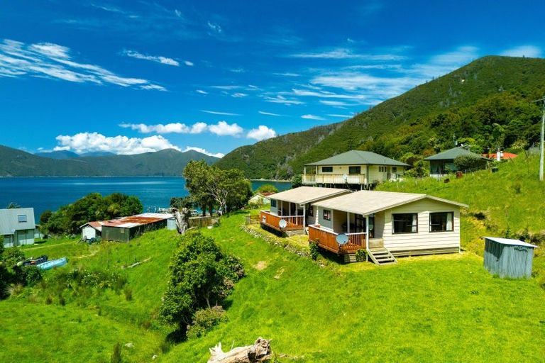 Photo of property in 2243 Te Towaka-port Ligar Road, Bulwer, French Pass, 7193