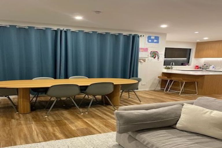Photo of property in 39b Exminster Street, Blockhouse Bay, Auckland, 0600
