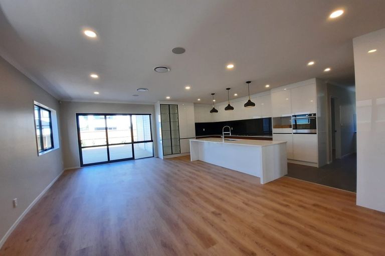 Photo of property in 23 Golden Avenue, Flat Bush, Auckland, 2019