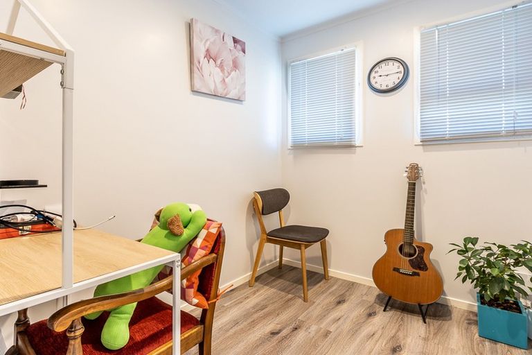 Photo of property in 39 Huia Street, Waikanae, 5036