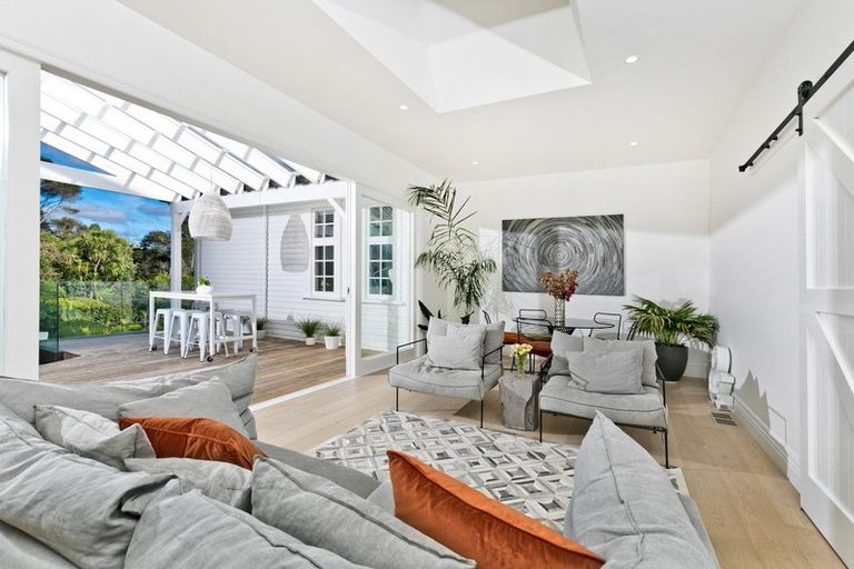 Photo of property in 27-29 Bernard Magnus Lane, Greenhithe, Auckland, 0632