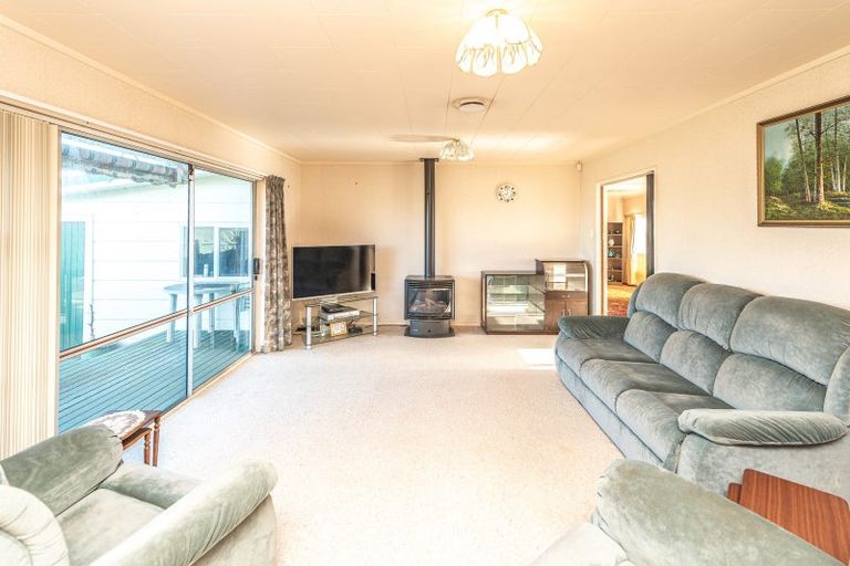 Photo of property in 14 Hood Street, Castlecliff, Whanganui, 4501