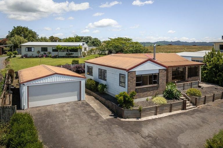 Photo of property in 2 Denby Close, Athenree, Katikati, 3177