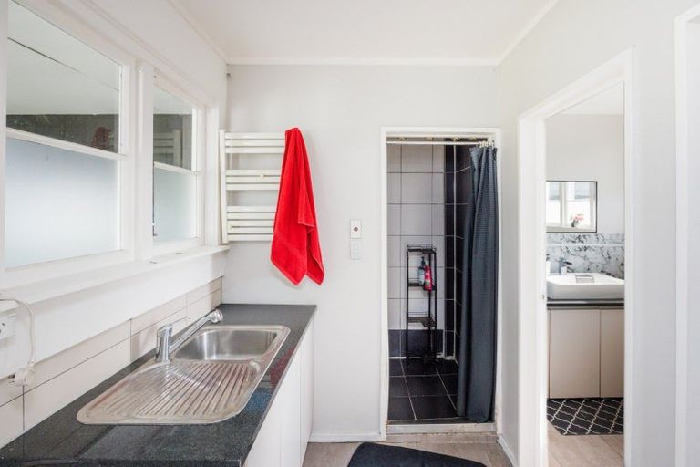 Photo of property in 110 Limbrick Street, Terrace End, Palmerston North, 4410