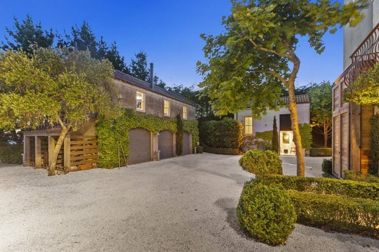 Photo of property in 909 Old North Road, Waimauku, 0882