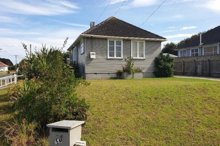 Photo of property in 28 Hadfield Street, Patea, 4520