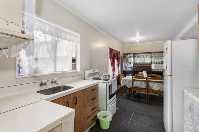 Photo of property in 1/157 Te Irirangi Drive, Flat Bush, Auckland, 2019