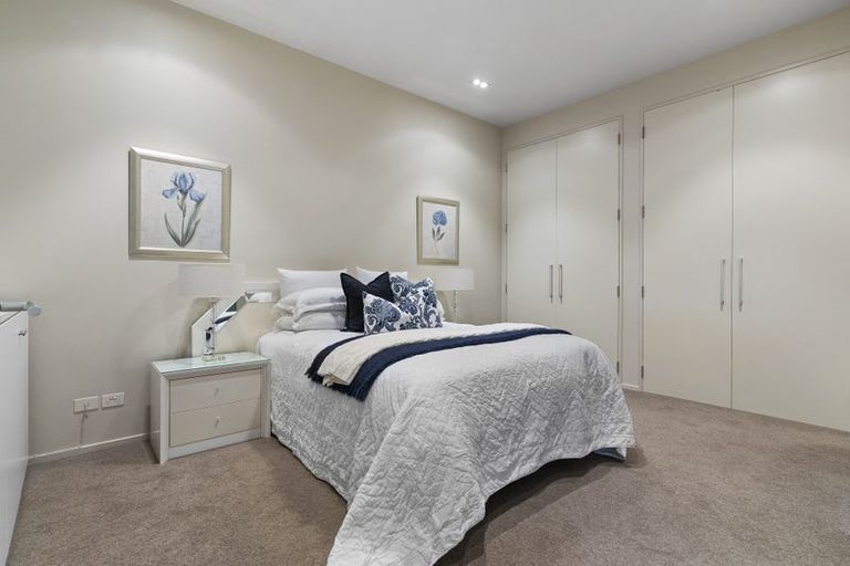 Photo of property in 1/7 The Promenade, Takapuna, Auckland, 0622