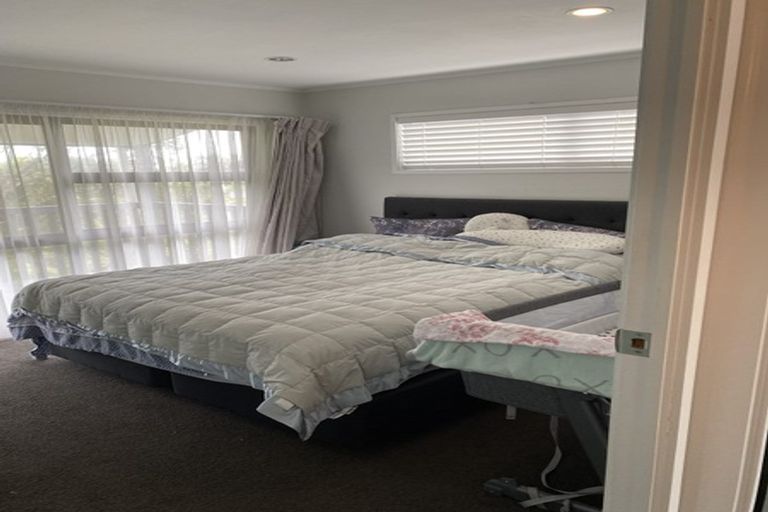 Photo of property in 10 Palliser Lane, Browns Bay, Auckland, 0630