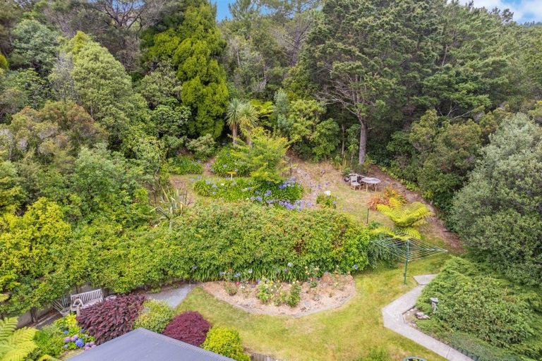 Photo of property in 39 Blue Mountains Road, Silverstream, Upper Hutt, 5019