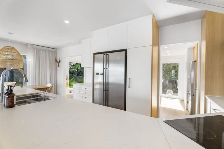 Photo of property in 785 Whangaparaoa Road, Manly, Whangaparaoa, 0930