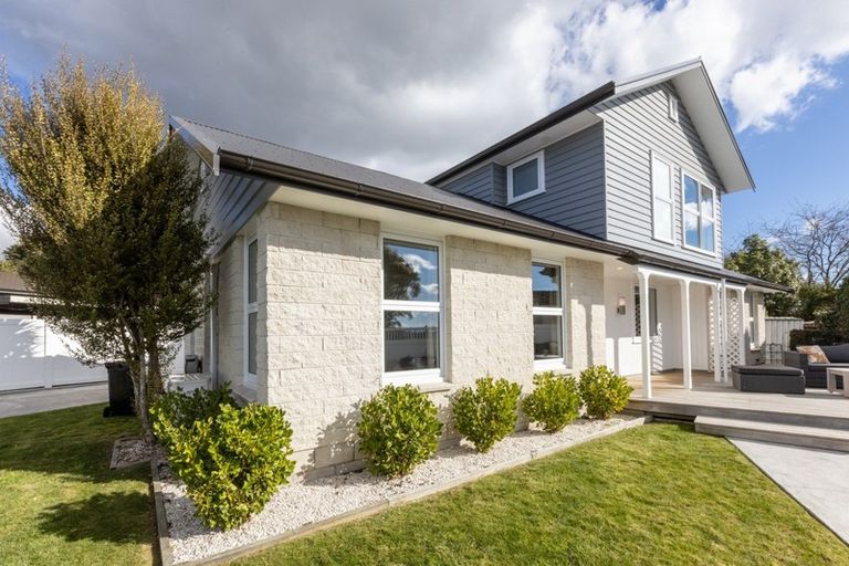 Photo of property in 30 James Cook Street, Havelock North, 4130