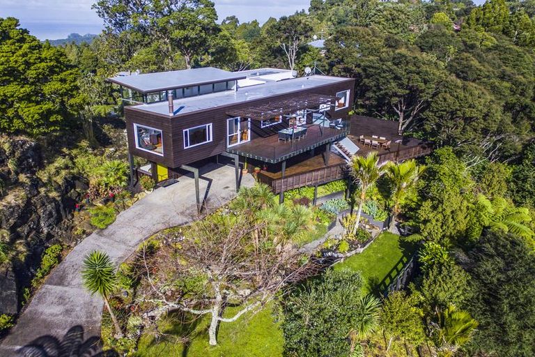 Photo of property in 199 Carter Road, Oratia, Auckland, 0604