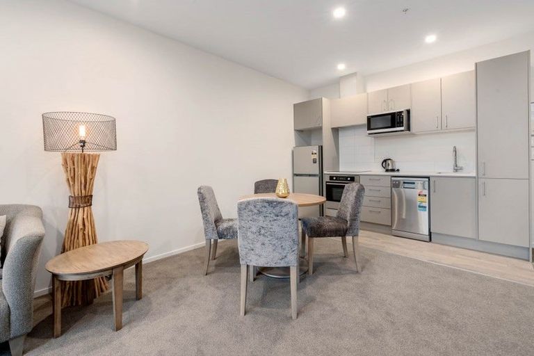 Photo of property in Wyndham Gardens Apartments, 309/30 Red Oaks Drive, Frankton, Queenstown, 9300