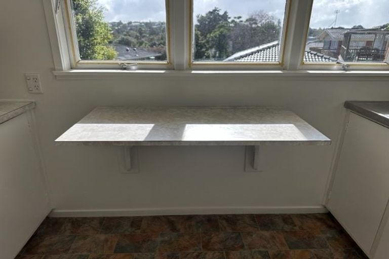 Photo of property in 2/39 Eban Avenue, Hillcrest, Auckland, 0627