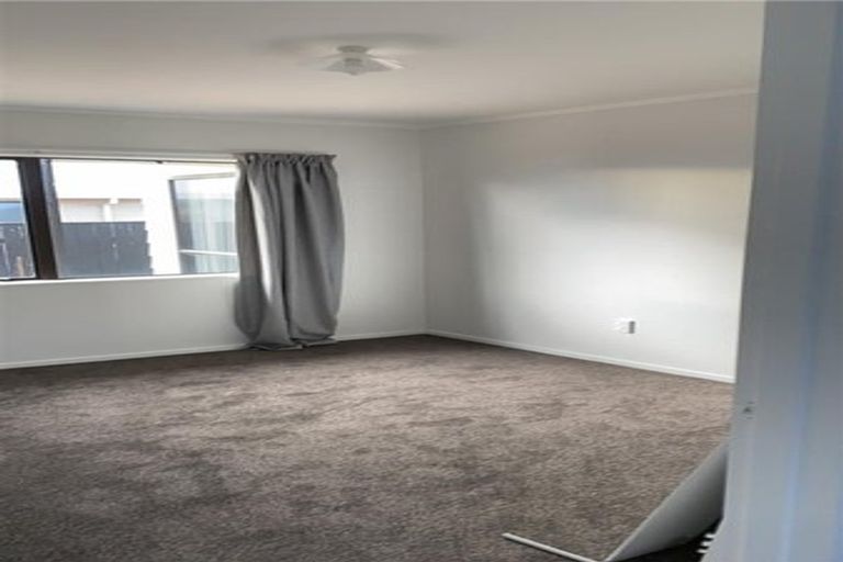 Photo of property in 33a Tiller Close, Kelvin Grove, Palmerston North, 4414