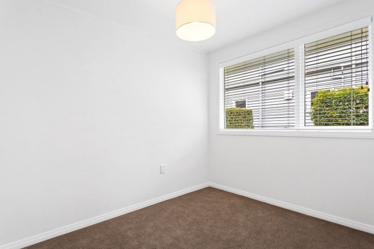 Photo of property in 1/135 Aikmans Road, Merivale, Christchurch, 8014