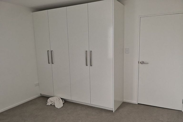 Photo of property in 9b Poruru Close, Papakura, 2110