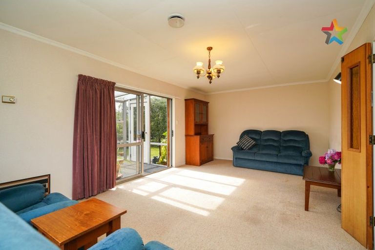 Photo of property in 74 Durham Street, Winton, 9720