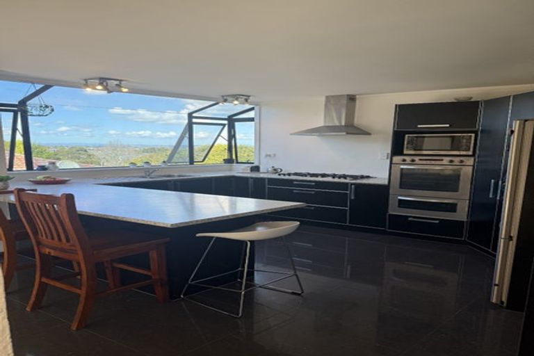 Photo of property in 99 Redoubt Road, Goodwood Heights, Auckland, 2105