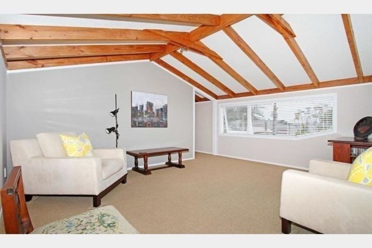 Photo of property in 126 Hinemoa Street, Birkenhead, Auckland, 0626