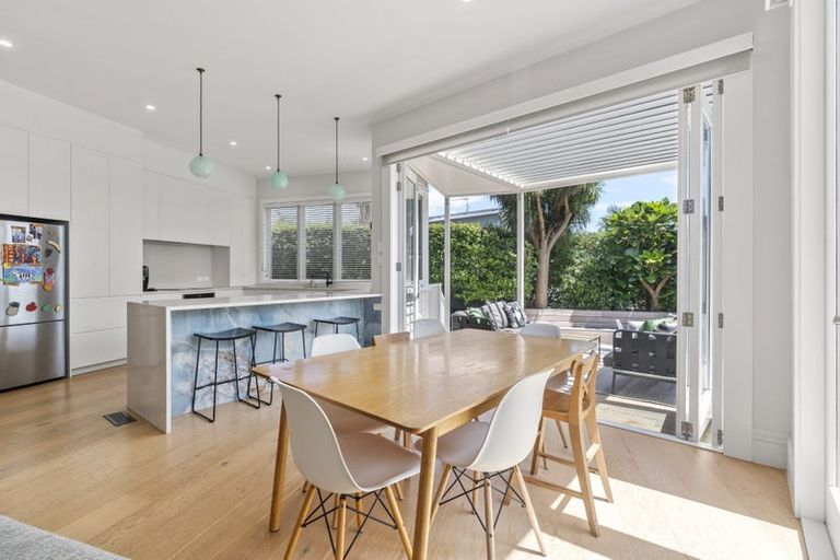 Photo of property in 40 Livingstone Street, Westmere, Auckland, 1022
