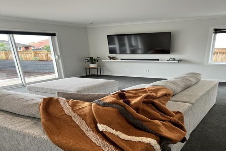 Photo of property in 5a Chelwood Street, Takaro, Palmerston North, 4412