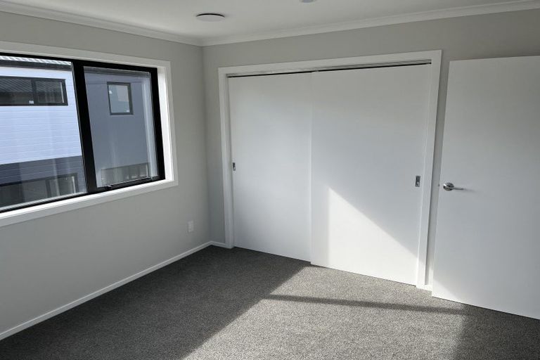 Photo of property in 1 Cynisca Crescent, Wallaceville, Upper Hutt, 5018