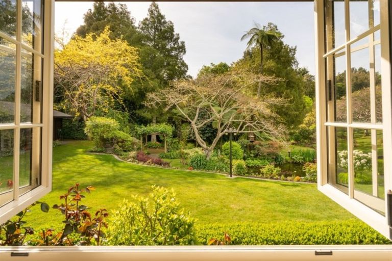 Photo of property in 50 Manu Grove, Waikanae, 5036