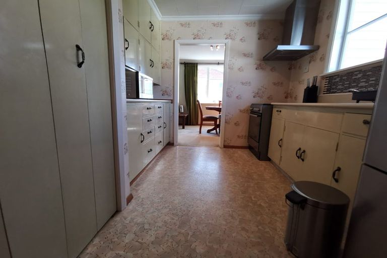 Photo of property in 219 Cambridge Terrace, Naenae, Lower Hutt, 5011