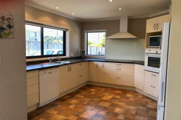 Photo of property in 109 Browne Street, Waitara, 4320