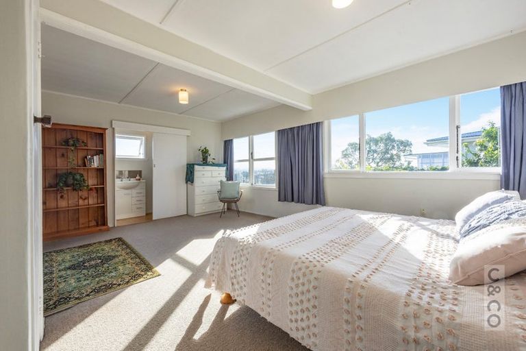 Photo of property in 67 Garfield Road, Helensville, 0800