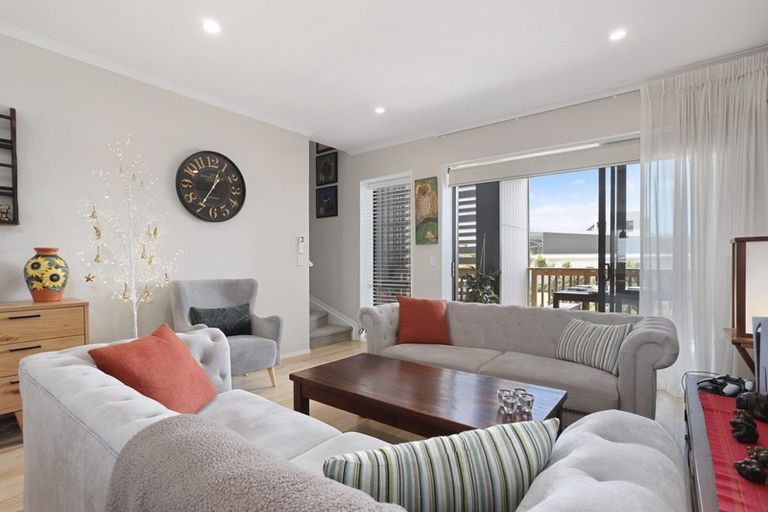 Photo of property in 27 De Havilland Road, Hobsonville, Auckland, 0618