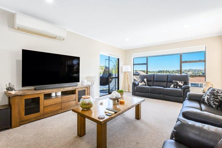 Photo of property in 12 Bosun Terrace, Whitby, Porirua, 5024