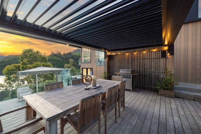 Photo of property in 19 Cass Bay Place, Cass Bay, Lyttelton, 8082