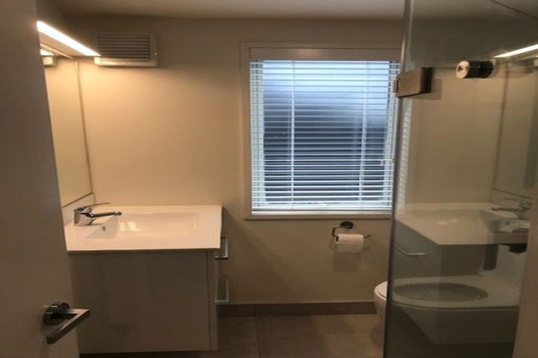 Photo of property in 1/122 Office Road, Merivale, Christchurch, 8014