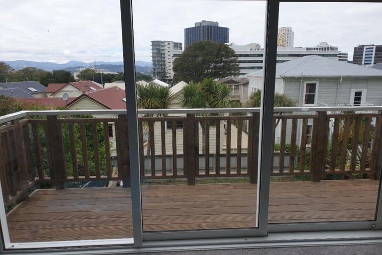 Photo of property in 111 Grant Road, Thorndon, Wellington, 6011