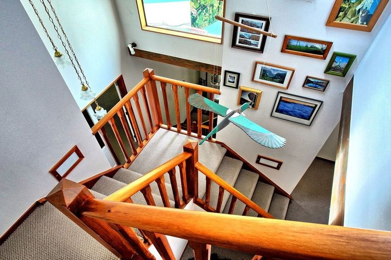 Photo of property in 28 Latitude Close, Whitby, Porirua, 5024