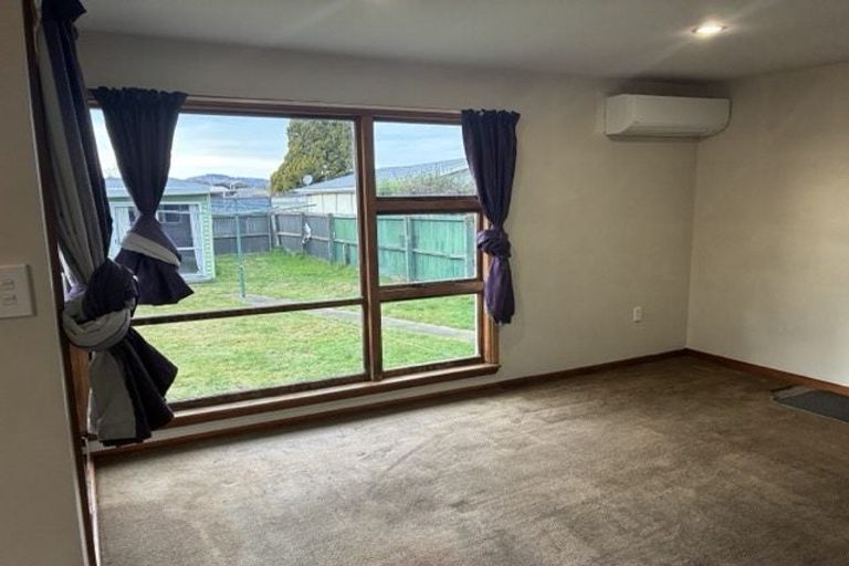 Photo of property in 13 Oriana Crescent, Hornby, Christchurch, 8042