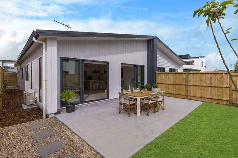 Photo of property in 48 Exmoor Road, Karaka, Papakura, 2113