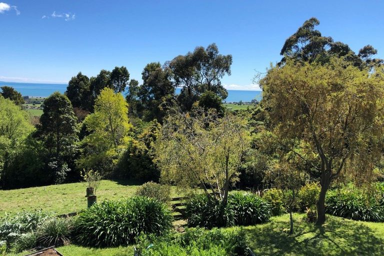 Photo of property in 100 Rocklands Road, Clifton, Takaka, 7183