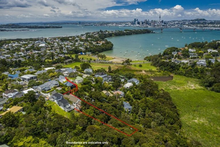 Photo of property in 41c Seaview Avenue, Northcote, Auckland, 0627