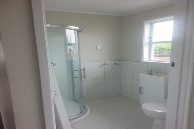 Photo of property in 8 President Avenue, Papakura, 2110