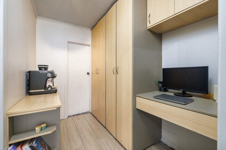 Photo of property in 43 Awatere Street, Clover Park, Auckland, 2023