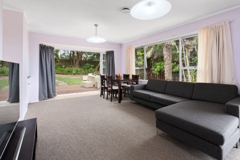 Photo of property in 2/21 Glamorgan Drive, Torbay, Auckland, 0630
