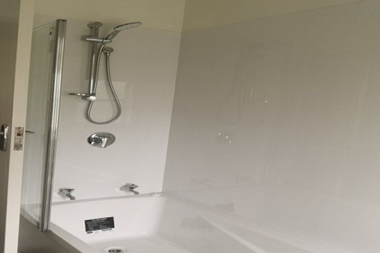 Photo of property in 290 Fergusson Drive, Heretaunga, Upper Hutt, 5018