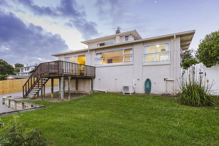 Photo of property in 107 Pah Road, Cockle Bay, Auckland, 2014